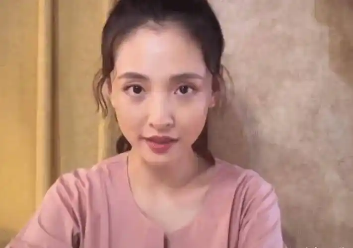 吴倩近况曝光,眼窝凹了憔悴好多,网友表示:灵气全失!