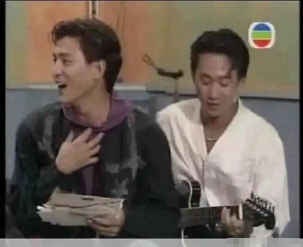 致敬黄家驹:这应该是beyond与张国荣以及四大天王的唯一合影!