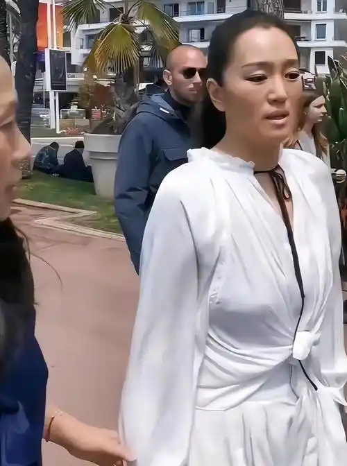 57岁巩俐近照被曝!