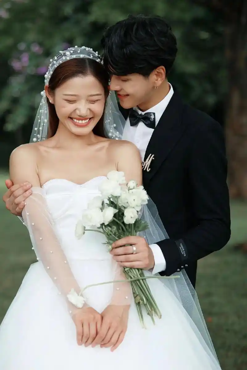 汕头婚纱照,记录每一帧.森系童话,浪漫唯美风婚纱照  "爱往 - 抖音