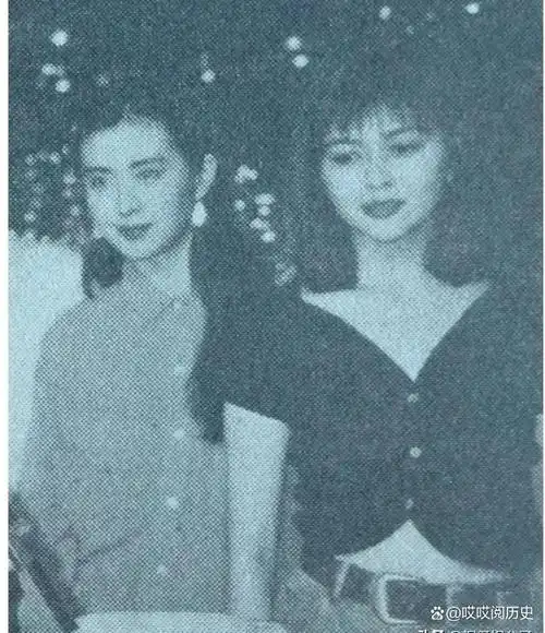 王祖贤到底算不算顶级美女?看看她和李嘉欣的合照你就有答案了