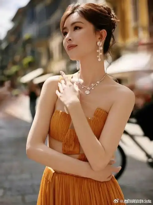 大片##文咏珊米兰造型#困顿的一天被文咏珊的这组米兰活动照片唤醒