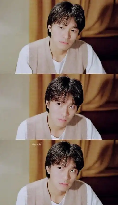 周星驰体验离子烫黑长直照片真"婀娜"!更多扮女人正面照看过来