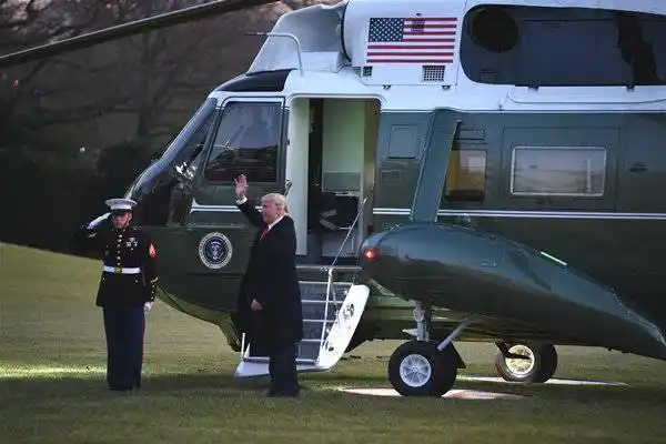 一名国会大厦暴力事件嫌疑人,曾是小布什和奥巴马的专机机长