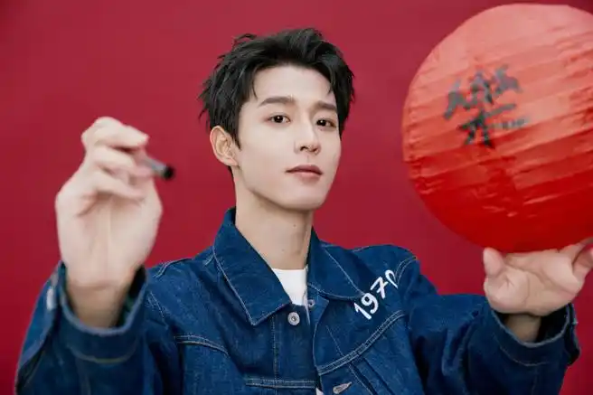 吴宇恒超话#龙年大吉#新春快乐![拜年][舞狮][挂灯笼][送福]