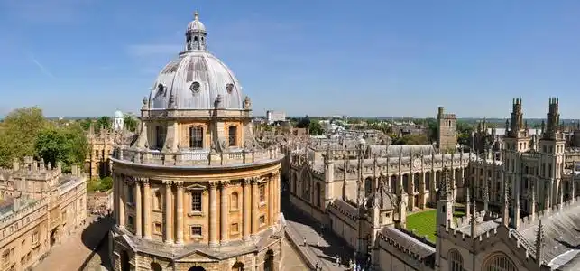 牛津大学图牛津大学全景图照片