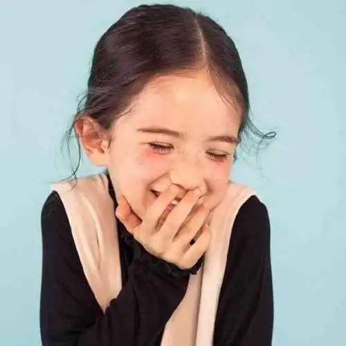 微信头像小孩萌娃_萌娃子可爱小女孩的qq头像