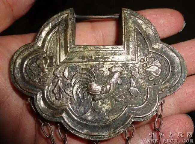 漂亮的铜鎏银长命锁(功名富贵)