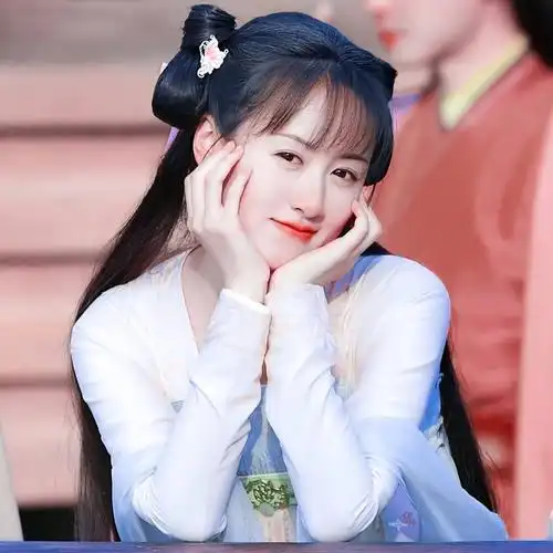 琉璃上星盘点琉璃中袁冰妍褚璇玑衣服