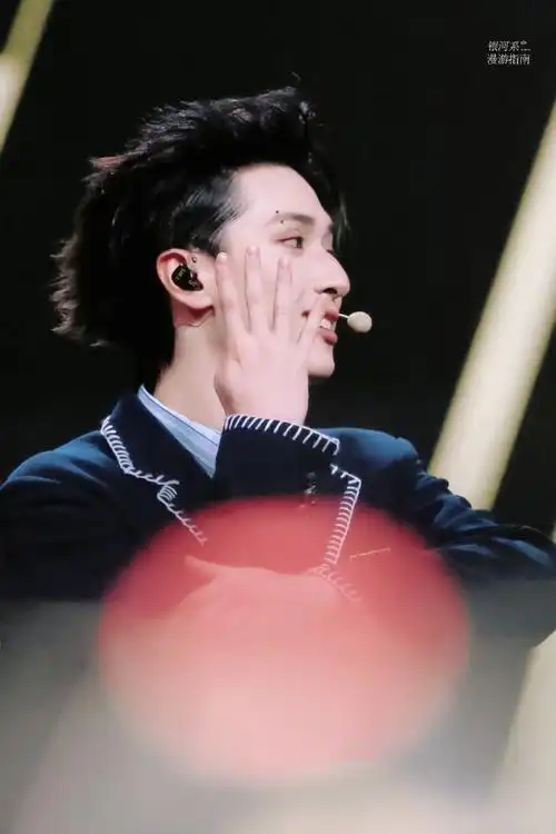 严浩翔超话"直到你说定场最后的电影"四周年快乐73@时代少年团