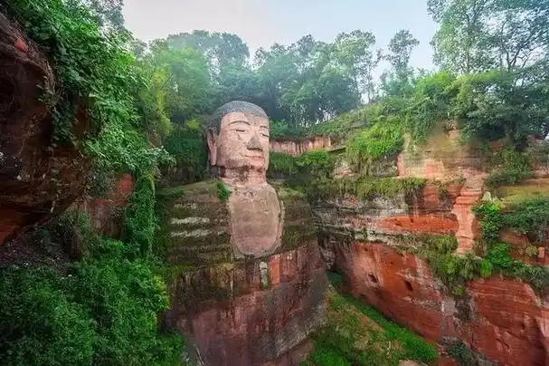 「四川全景」九寨沟.黄龙.峨眉山.乐山大佛.都江堰.熊猫基地