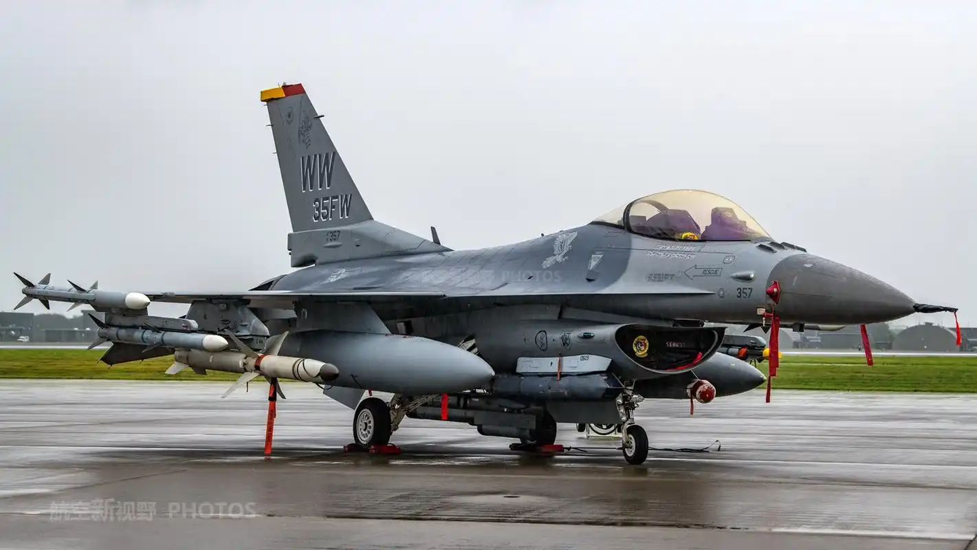 原创美军f-16cj"野鼬鼠"战斗机,防空系统的劲敌,我军也有类似战机