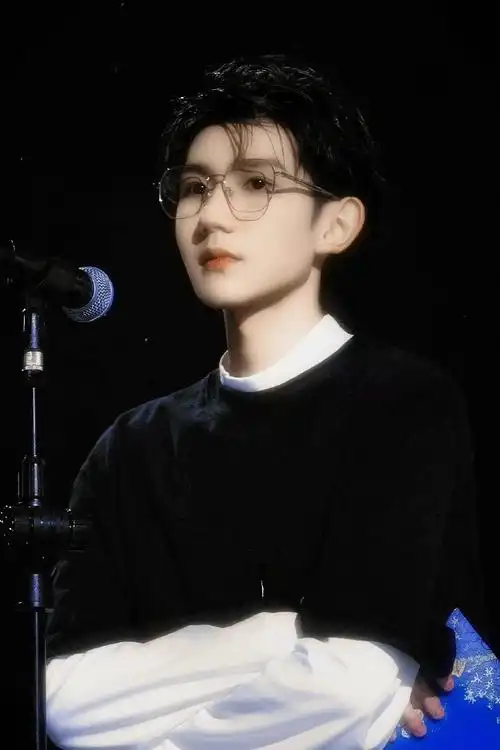 帕莎眼镜品牌代言人王源