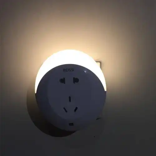 led月牙小夜灯 插座小夜灯二合一 墙面插座转换器 转换插头