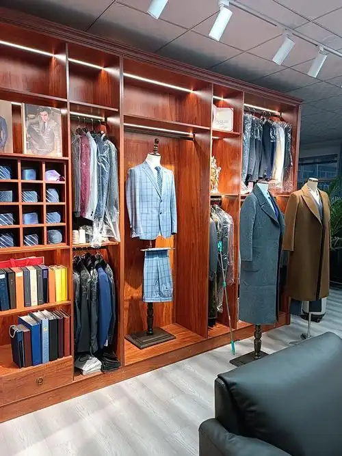 西安西服定做西安西装定制西安职业装定做——西安蓝泊服饰有限公司