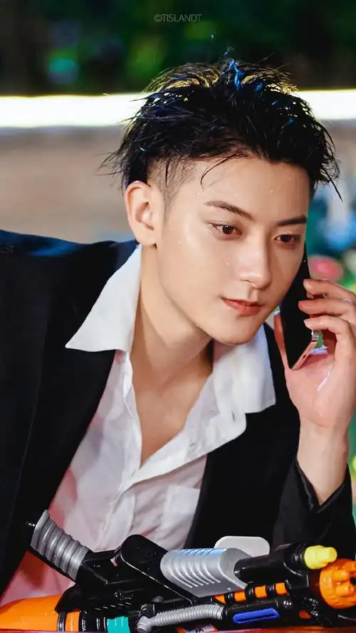 黄子韬萌探探探案8.