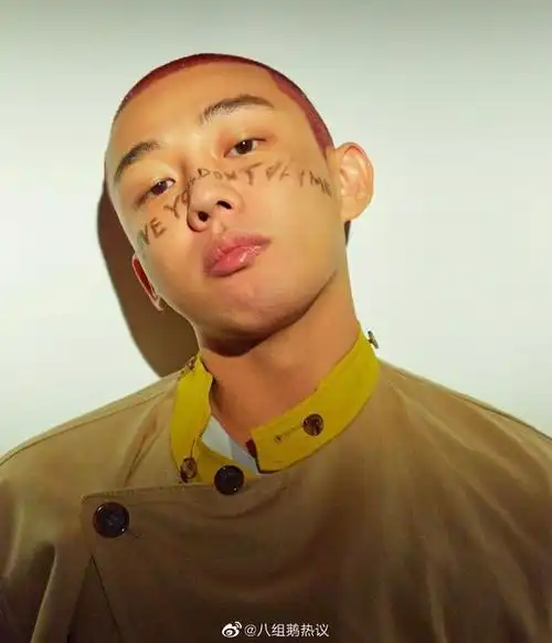 刘亚仁声援武汉#刘亚仁ins为武汉发声:we are human we are earthwee