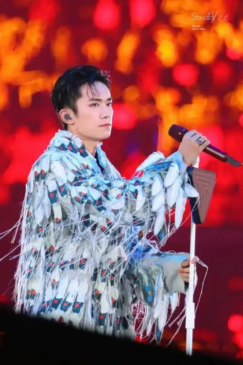 六周年演唱会-易烊千玺