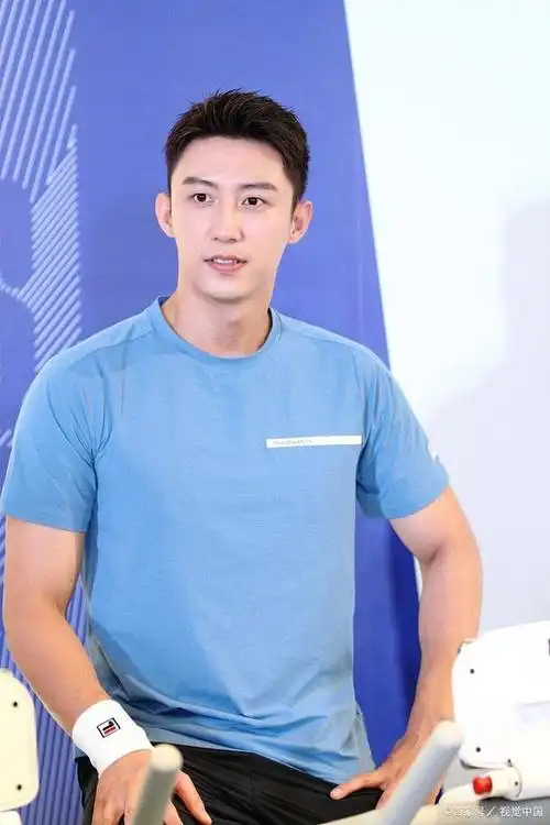 娱乐圈莽夫黄景瑜的颜值吸引点到底在哪里