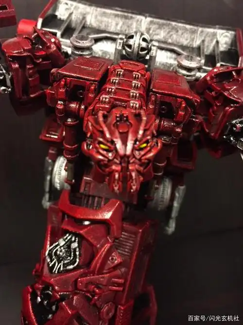 《变形金刚:卷土重来》往复重生的量产狂派霸天虎-挖地虎狂暴