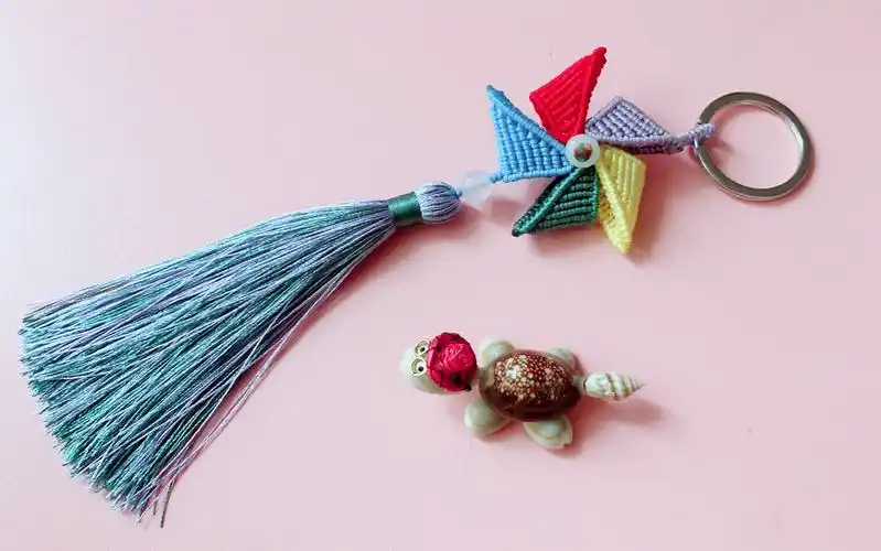 编绳风车小挂件编法视频