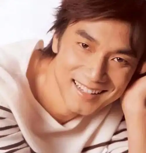 林依轮凭着两段婚姻成为千万富豪:前妻助他成名,现任给他财富