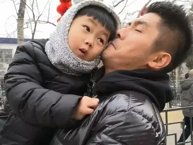 潘阳二胎想要个女儿,网友称孩子可别再像潘长江了