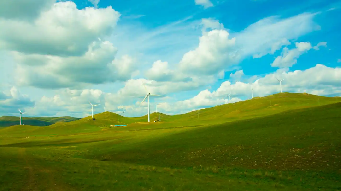 唯美蓝天绿草风景图片高清宽屏桌面壁纸