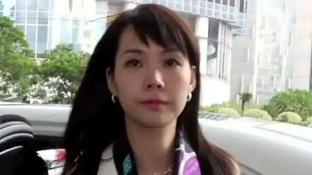 吕丽君近照母亲仍记恨甘比讽刺其毒蛇声讨20亿还得追加