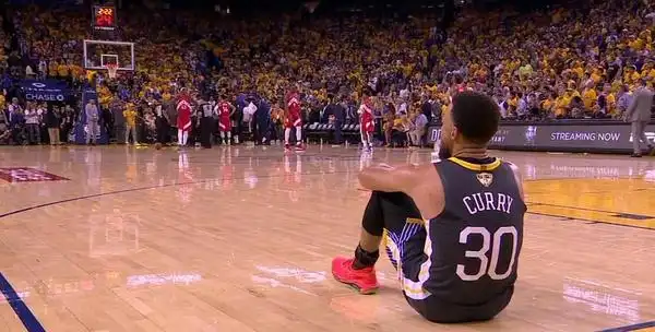 19年nba总决赛g6克莱受伤之后库里的背影 删除 赞 (13)回应 来自 豆瓣