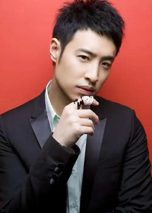 潘玮柏个人资料简介 潘玮柏个人资料(简介,身高,年龄) - 网络编辑之家