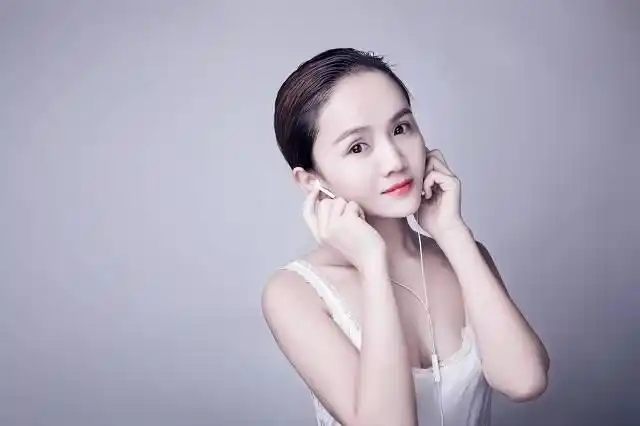 仟佰宠董事长兽大——黄寿仙