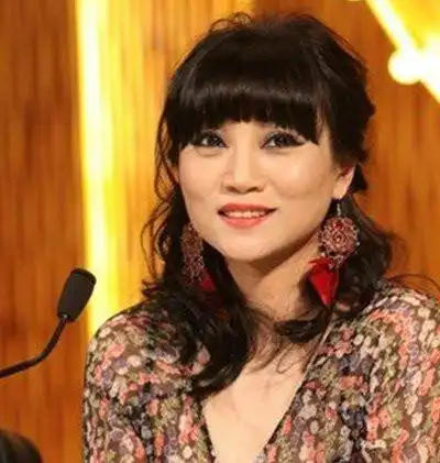 图费翔的老婆朱桦图片曝光揭秘朱桦的演艺之路