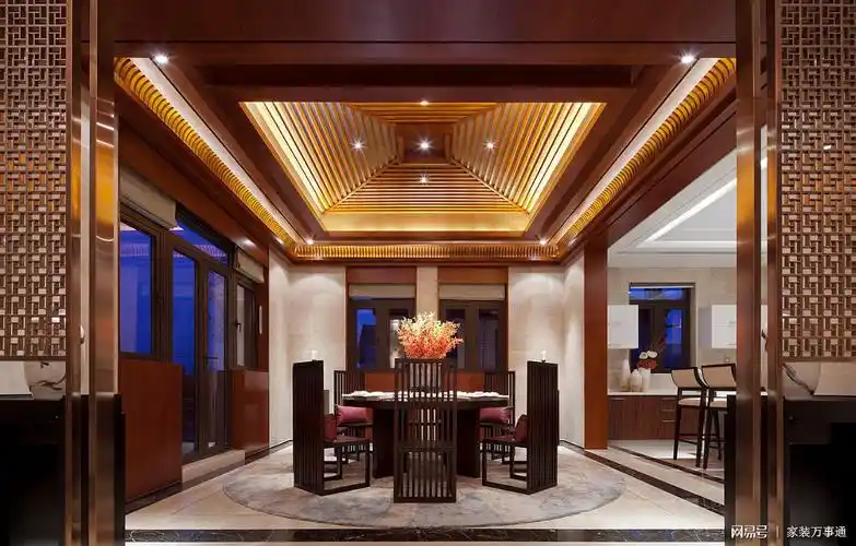 300平别墅新中式,用整体红木装成古代皇室尊严感!