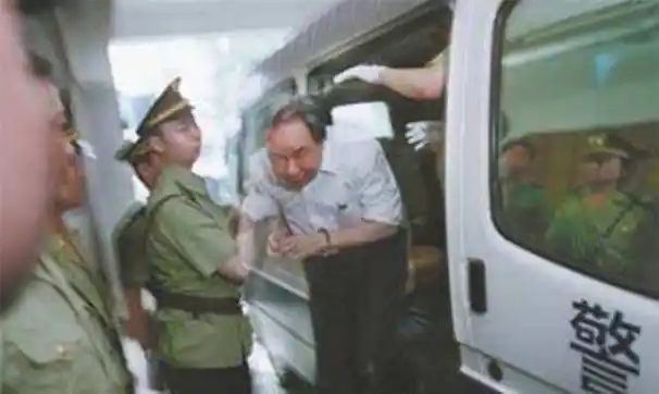 黄光裕_人生_成功