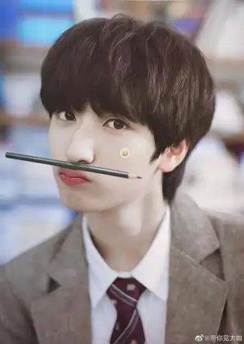 这么可爱的男孩子,你们喜欢吗? @时代少年团-严浩翔
