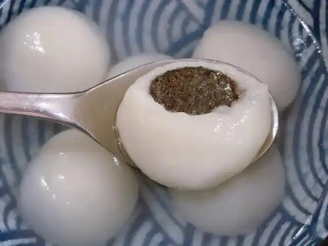 黑芝麻汤圆