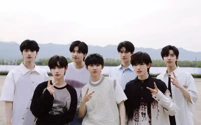 贺峻霖十八岁生日快乐