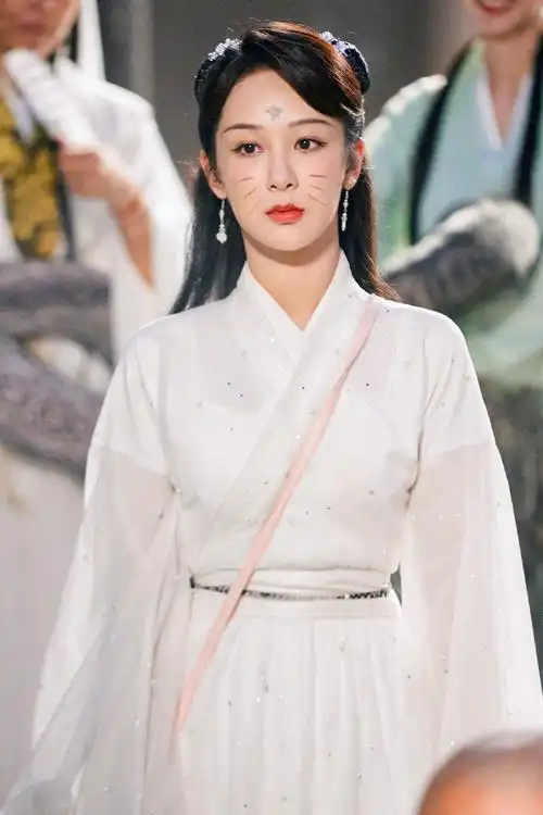 杨紫《萌探探探案》再扮白夭夭 入迷局破谜团真相