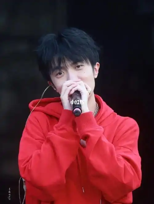 嘤嘤嘤～#姜云升  #ak刘彰  #说唱新世代 #into1