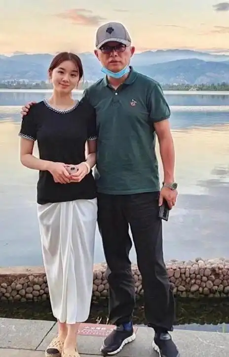 事实证明逐渐消失的主持人孟非已经走上了另一条大道