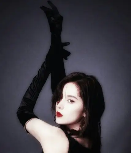 古力娜扎《ok!精彩》155期杂志封面自修要我美艳 还要我杀人不眨眼