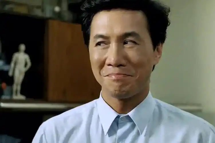 新半斤八两粤语