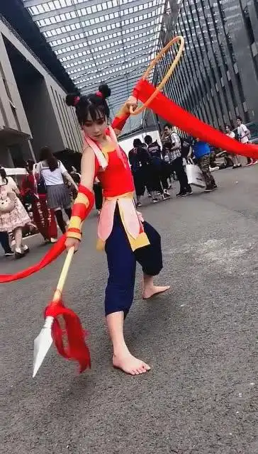 慕容,暖心赤脚哪吒来了