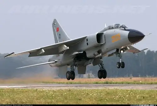 歼-8Ⅱ与歼轰-7外观区别