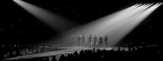 舞台gif灯光gif背影gif观众gif