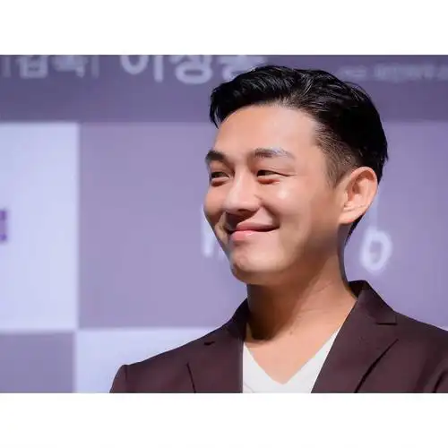 这是春膘后遗症嘛都有肚子了刘亚仁有演技的他是胖着玩吗?