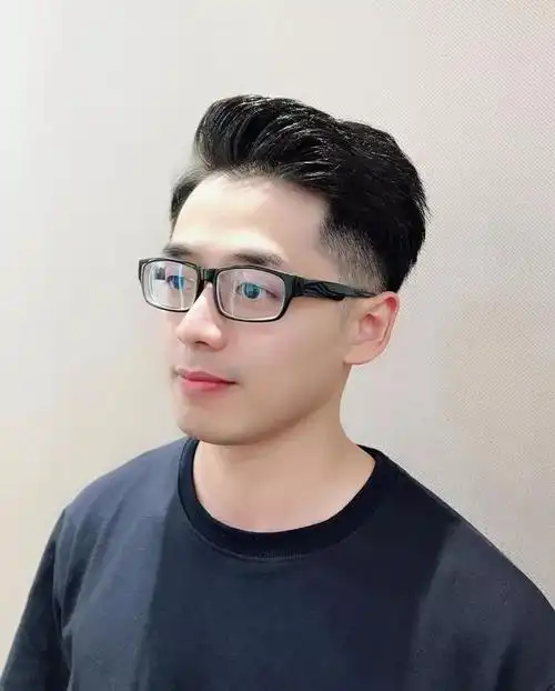 发型丨2020年男生这几款发型很流行开工上班让你气质大增