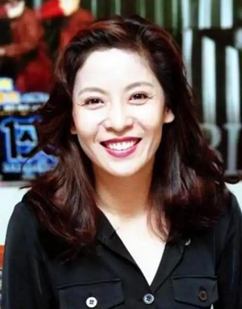 向太陈岚到底有什么能力让刘德华梅艳芳都认她做大姐大