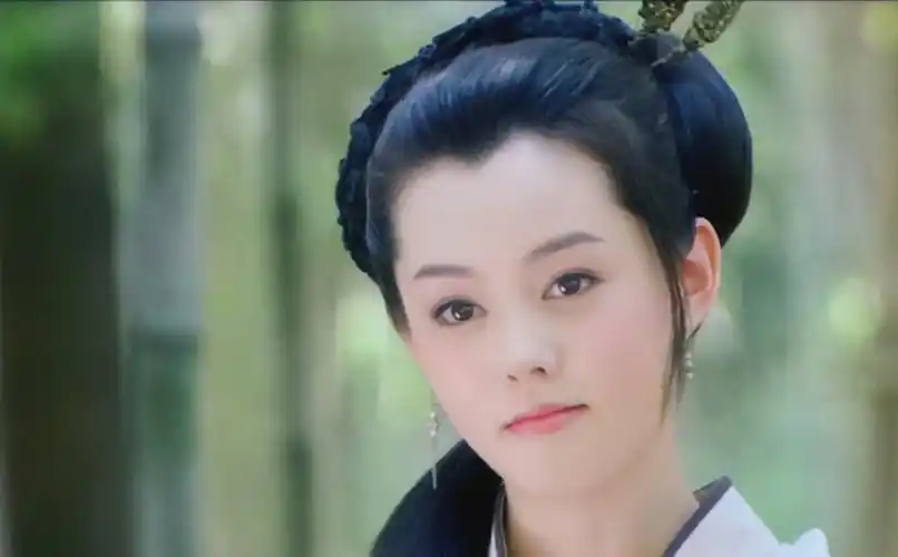 天师钟馗刘一含白牡丹